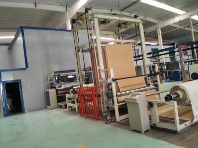 China Adicionar o revestimento protetor de tapete do betume faz à máquina/a largura da telha 220cm do tapete perfurador da agulha à venda
