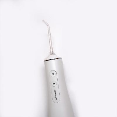中国 水Flosserを白くする世帯旅行のための携帯用コードレス口頭Irrigator Usb再充電可能な歯科水Flosser 販売のため