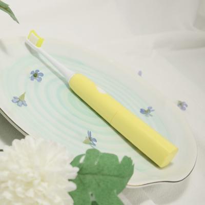 China cepillo de dientes con pilas eléctrico de la prenda impermeable 3.7V para los adultos en venta