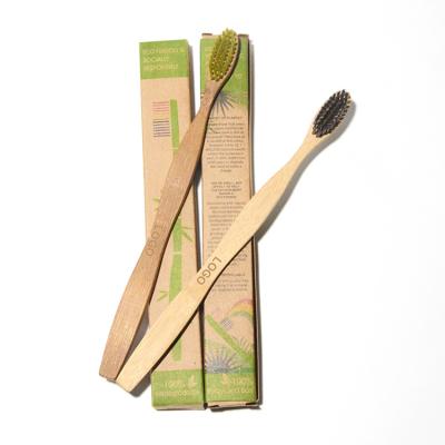 China Carvão vegetal livre plástico escova de dentes de bambu redonda reciclável infundida da escova de dentes de bambu à venda