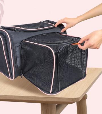 Cina OEM / ODM Custom Expandable Pet Carrier Clear Breathable Pet Cat Bag For Travel in vendita