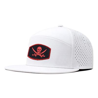 Chine Couleur blanche de casquette de baseball de camionneur de bord incurvée par coton 100% à vendre