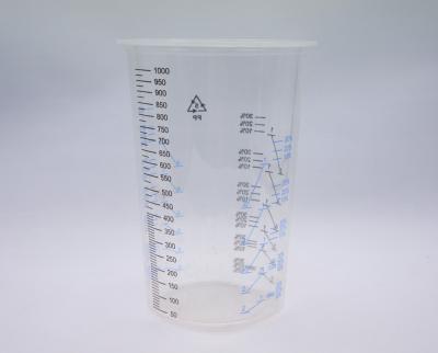 China 1000ml Disposable Mixing cup Auto Plastic Single Use plastic pots measuring printed cup calibrated-up cup for sale