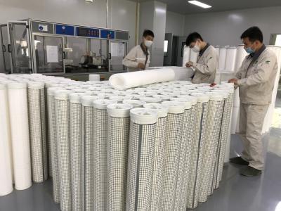 China Filtro de agua de alta temperatura material del poliéster con la ayuda de acero inoxidable de la jaula en venta