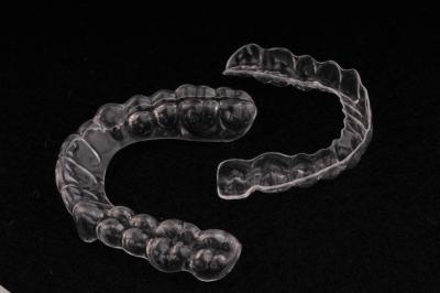 중국 맑은 치아 정형 치아 보호기 높은 미용 치아 보호기 판매용