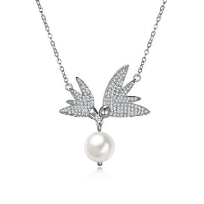 China cadena 6.1g Sterling Silver Jewelry Necklaces de la mariposa 14,7 de agua dulce de la perla de 10m m” en venta
