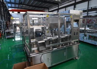 China Máquina de línea de llenado de vial farmacéutico para etiquetado y embalaje en venta