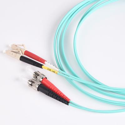 China Ligações em ponte da fibra multimodo de LC-SC 10G OM3 3M Fiber Optic Cable à venda