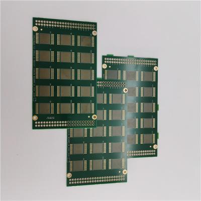 中国 ソケット インターポーザーLPDDR4 DDR4高密度結合は0.075mmレーザーの訓練に乗る 販売のため