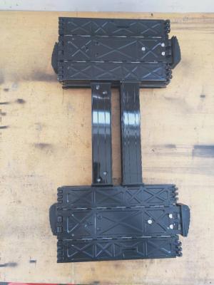 China Revestimento de superfície Electrophoretic de aço inoxidável dobrado Portable do equipamento do terrorismo do contador da escada à venda