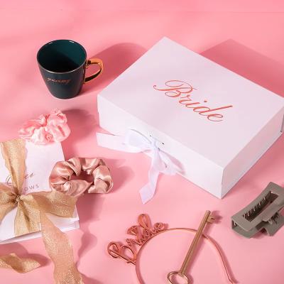 Cina 8x10 8x12 8x8 ha personalizzato la scatola di carta per nozze d'imballaggio Flip Top di carta del regalo in vendita
