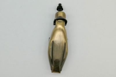 China Ornamentos del ataúd de las colocaciones del oscilación, hardware ZA08 de la manija del ataúd con el tornillo Rod en venta