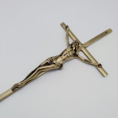 China Catholic Decoration Zamak Material Copper Cross Funeral Hardware 56.7*15.8 Cm ZD045 for sale
