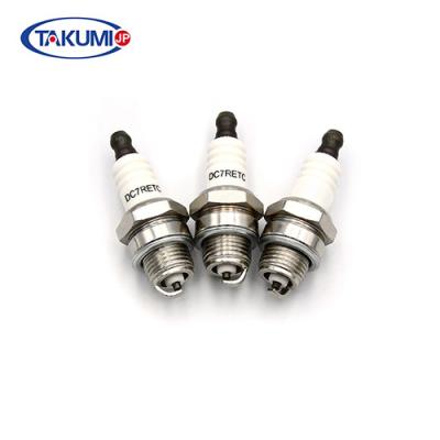 China Toyota Universal Weed Wacker Spark Plug L7RTC NGK BPMR7A For Small Engines for sale