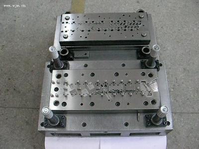 China Metal Progressive Stamping Tool For Bending Cutting And Punching for sale