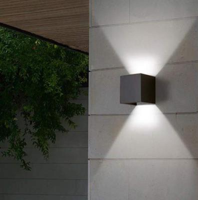 China Solar Outside Wall Mounted Up Down Light 4V 200MA 6000K 20 Lumens for sale