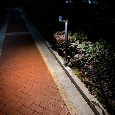China Courtyard Outdoor Solar Pathway Light 60LM Waterproof LED Landscape Lighting for sale
