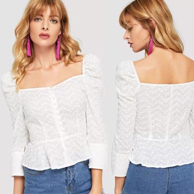 China Botão bordado branco do algodão acima das blusas das mulheres da luva de sopro 2018 projetos novos à venda