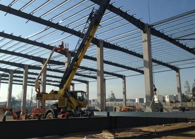 China Estructuras de tejado metálicas de la construcción de acero ligera de la estructura de acero para Warehouse en venta