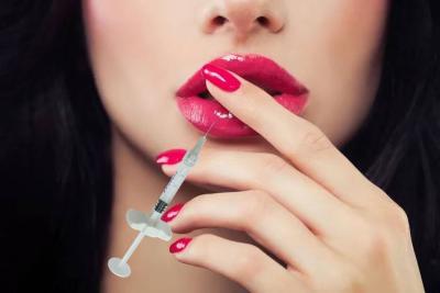 Китай Инъекции гиалуроновой кислоты для губ Природное наполнение для губ Нехирургическое улучшение губ продается