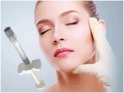 Chine Sodium lié croisé Hyaluronate de remplisseur de fesses de sein de visage pour la beauté médicale à vendre