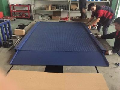 Chine Grand plat industriel de bande de roulement des balances 1.5x1.5M de plancher avec la peinture époxyde de cuisson à vendre