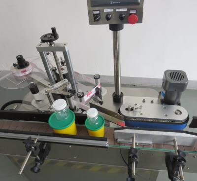 China Automatic High Speed Round Bottle Labeling Machine Wrap Around Label Applicator for sale
