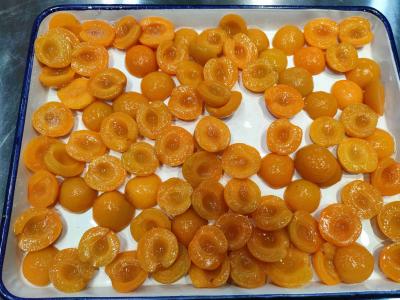China 15oz Canned Apricot Halves For Preserved Apricots Pieces for sale