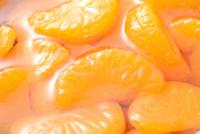 中国 14% - 17%はビタミンCを持つ缶詰にされたマンダリン オレンジの金持ちをシロップにする 販売のため
