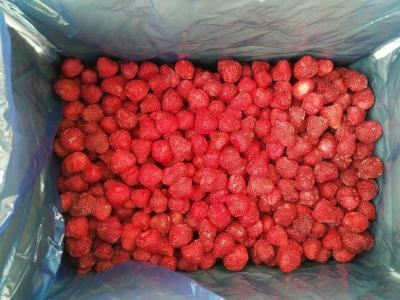 China No Artificial Colors Bulk Frozen Strawberries With Whole/ Dice / Slice Shape for sale
