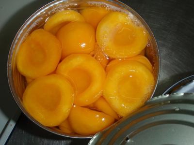 China No Additive Canned Yellow Peach Halves For Desserts Appetizers Salads for sale