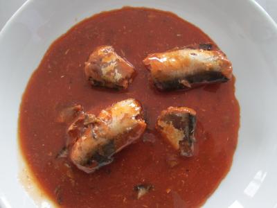 China Competitive Price Delicious Fresh Material Sardines Fish Canned in Tomato Sauce for sale