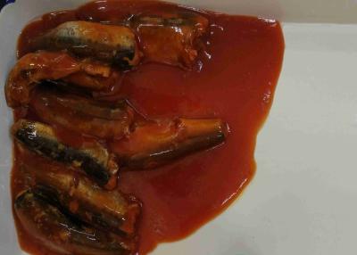 China Pescados conservados de la sardina en salsa de tomate en latas en venta