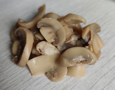 Chine champignon en boîte jaune-clair pur de champignon de paris de la saveur 400g naturelle à vendre
