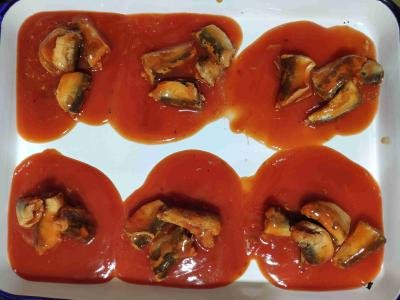 China KOSHER High Temperature Sterilization Canned Tomato Paste for sale