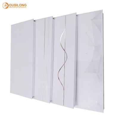 Chine Plafond faux suspendu en aluminium/en aluminium fait sur commande en métal pour des décorations de plafond de mur de Buidling à vendre