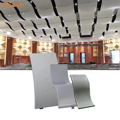 Chine Le mur en aluminium incurvé lambrisse/tuile architectural de plafond en métal suspendu à vendre