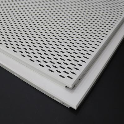 China Clip perforado de la aleación de aluminio en techo suspendido color blanco del metal del techo 600×600m m en venta