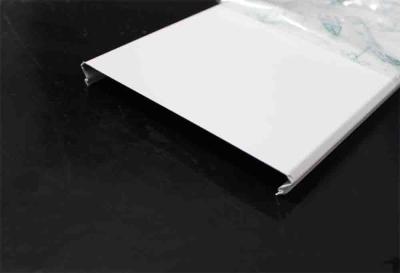 China painel de alumínio suspendido linear C-dado forma do teto de alumínio da tira à venda