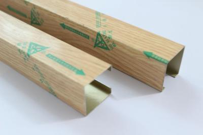 China Teto linear em forma de u do metal da cor de madeira da grão para a decoração interior à venda