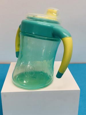 Chine Renversez non mois libre de BPA les 6 tasse de transition de bébé de 7 onces à vendre