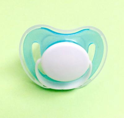 China Silicone PP BPA Free Breastfeeding Baby Sucking Pacifier for sale