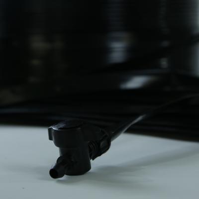 中国 シングルホール滴滴テープ 16mm カスタマイズされた詰まり抵抗性プラスチック滴滴テープ 販売のため
