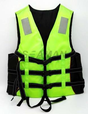 中国 大人の緑のウォーター・スポーツの救命胴衣PFDの固有の浮力のボートの救命胴衣 販売のため