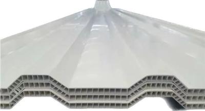 中国 壁のクラッディングの化学製品工場のための波形ポリ塩化ビニールの双生児の壁の空の屋根シート10mmの厚さ 販売のため