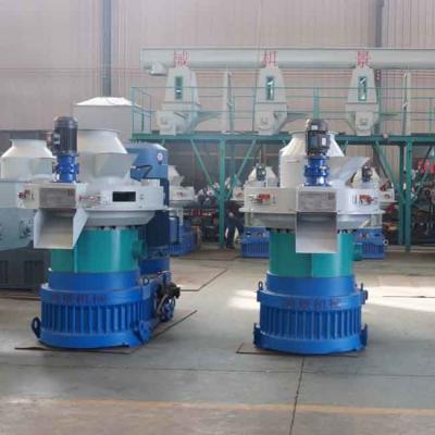 China Máquina de pellets de alimentación animal de 3 fases de 380v 50hz de 2 a 4 toneladas / h en venta
