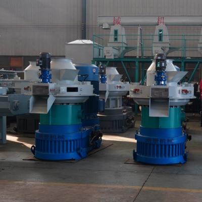China Máquina de pellets de madeira industriais de alta pressão 1400-1800r/min à venda
