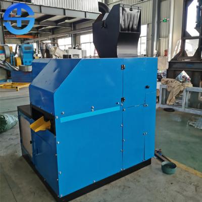 China Recycling Rate 99% 100kg/H Scrap Cable Granulator Machine for sale