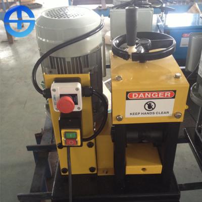 China Small Adjustable Scrap Wire Stripper Scrap Cable Stripping Machine  400×400×500 Mm for sale