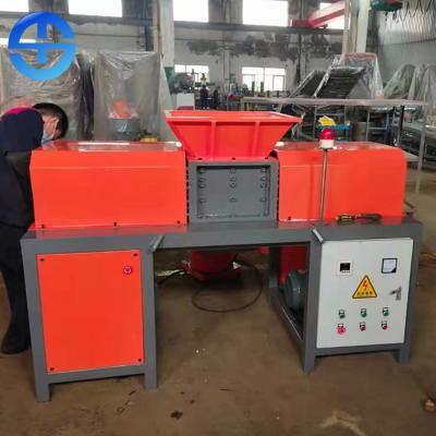 China 700Kg/H 800kg/H Double Shaft Shredder Machine 50 R/Min Speed for sale